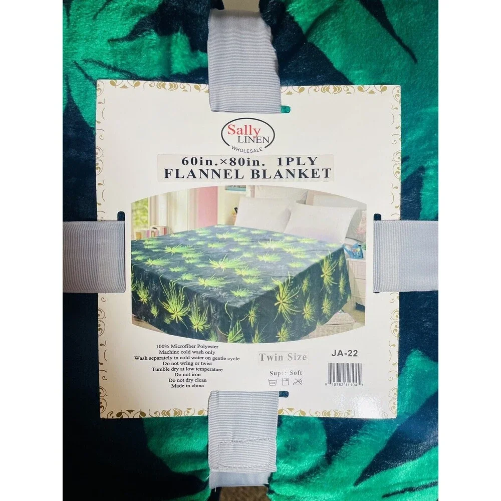 Worlds Softest Oversized Twin Comforter 420 Weed Mary J Green Leaf Blanket